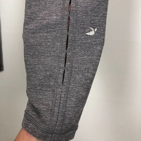 Glyder Gray Leggings Perforated Detail - Picture 2 of 7